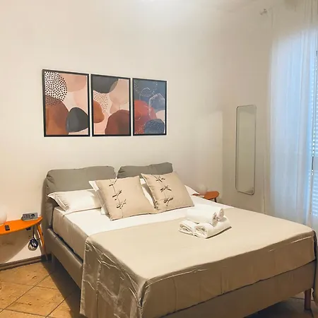 Imorticelli - Unconventional House Apartment *