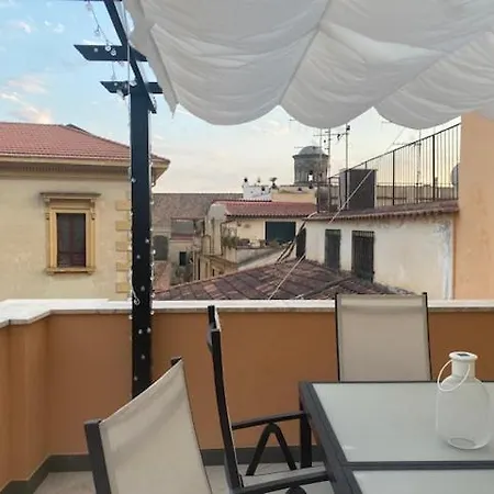 Imorticelli - Unconventional House * Salerno