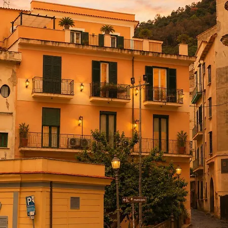 Imorticelli - Unconventional House
