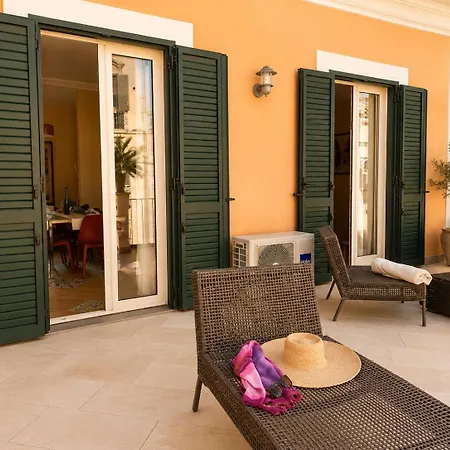 Imorticelli - Unconventional House * Salerno